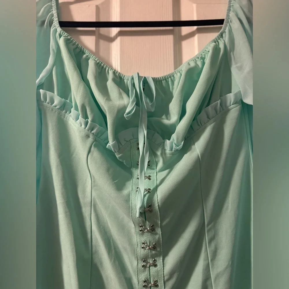 PRETTYLITTLETHING MINT CHIFFON SLEEVE HOOK & EYE BODYCON DRESS SIZE 12 MINI - Picture 5 of 6